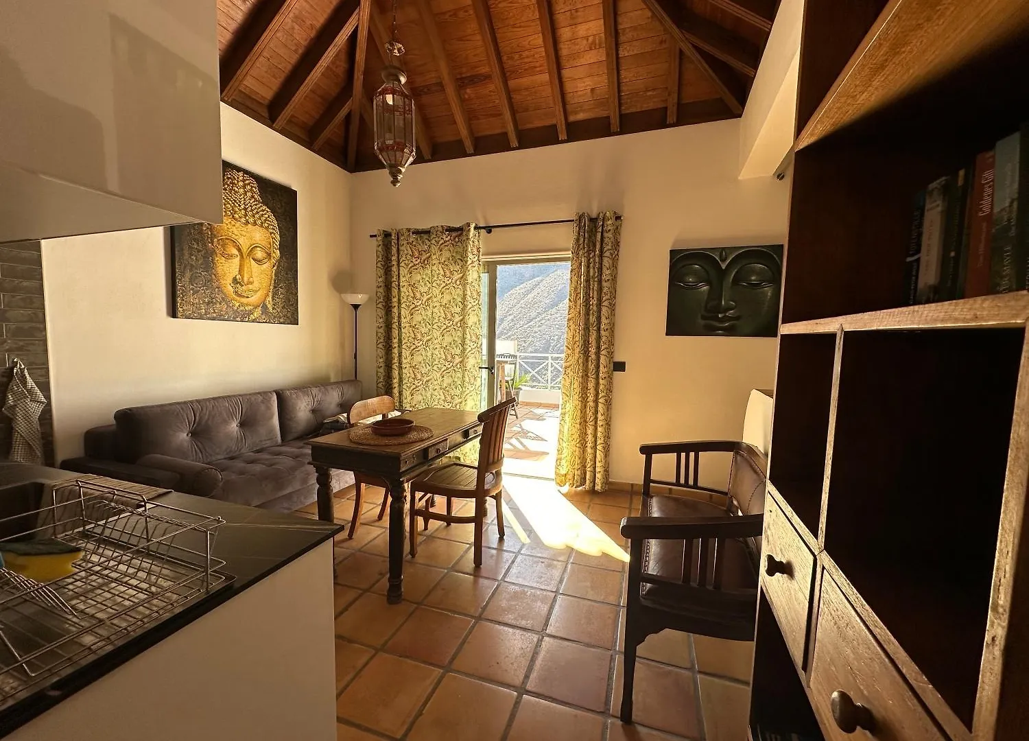 Suite Geco By La Gomera Deluxe, La Galeria Calera Spain
